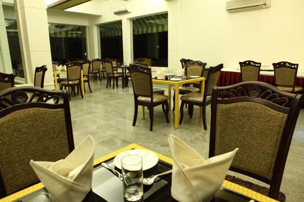 Esthell Village Resort Mahabalipuram Bagian luar foto