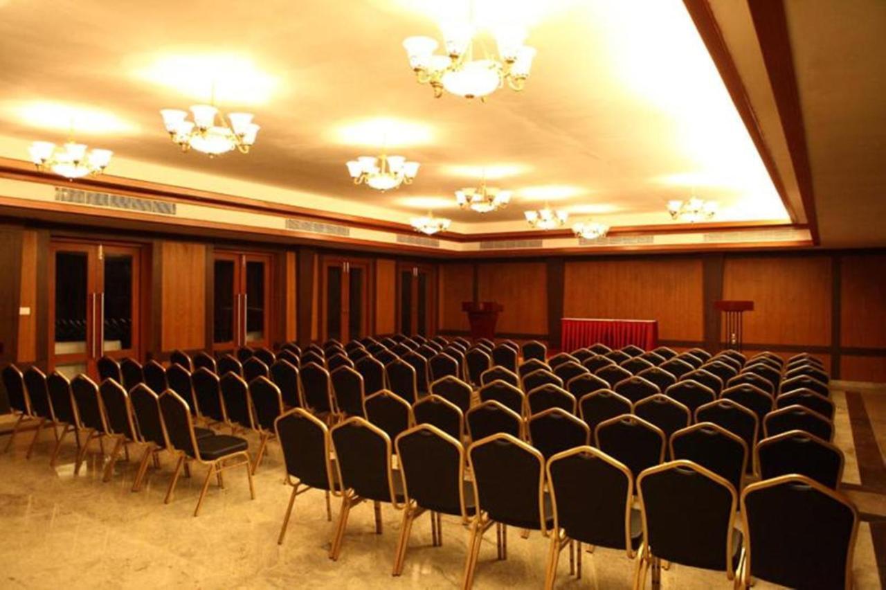 Esthell Village Resort Mahabalipuram Bagian luar foto